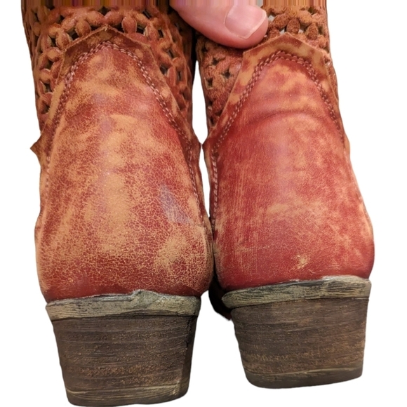 Circle G Corral Red Cut Out Shortie Bootie - Picture 8 of 15